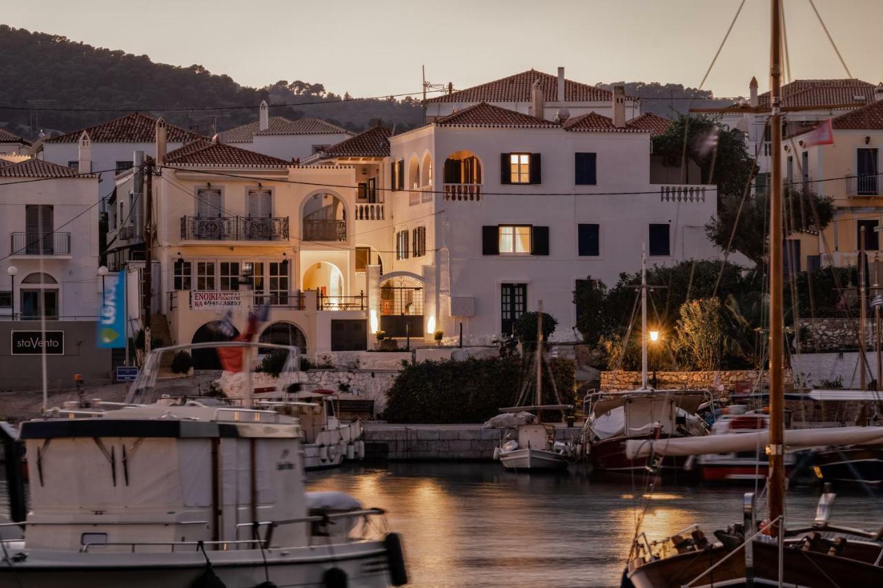 Porto Vecchio Luxury Suites Spetses Town Exterior photo