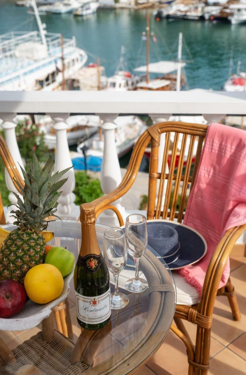 Porto Vecchio Luxury Suites Spetses Town Exterior photo