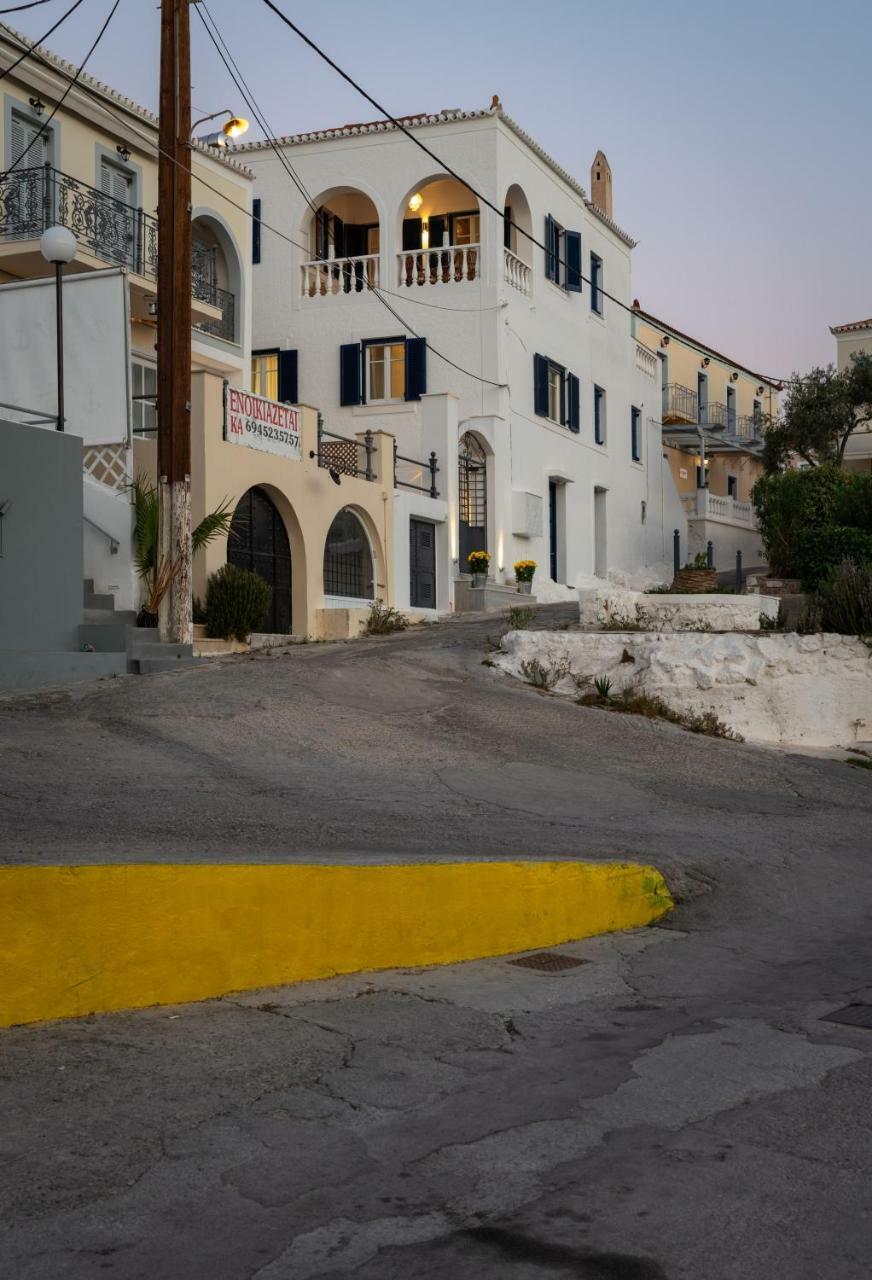 Porto Vecchio Luxury Suites Spetses Town Exterior photo